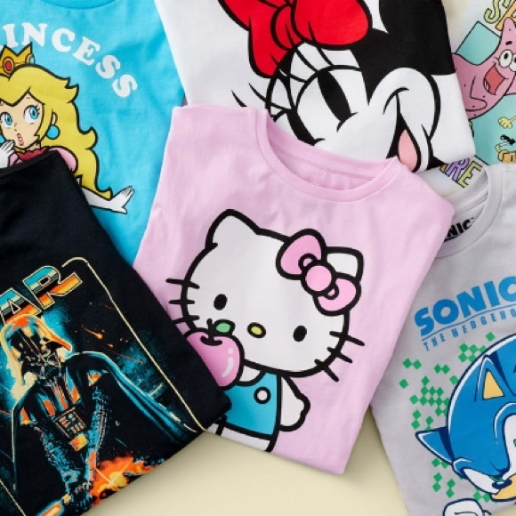 NWT. Hello Kitty graphic tee - Picture 2 of 5